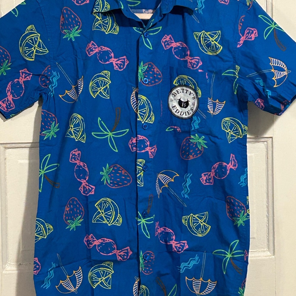 Betty’s Eddies Blue Graphic Short Sleeve Shirt 420 Apparel